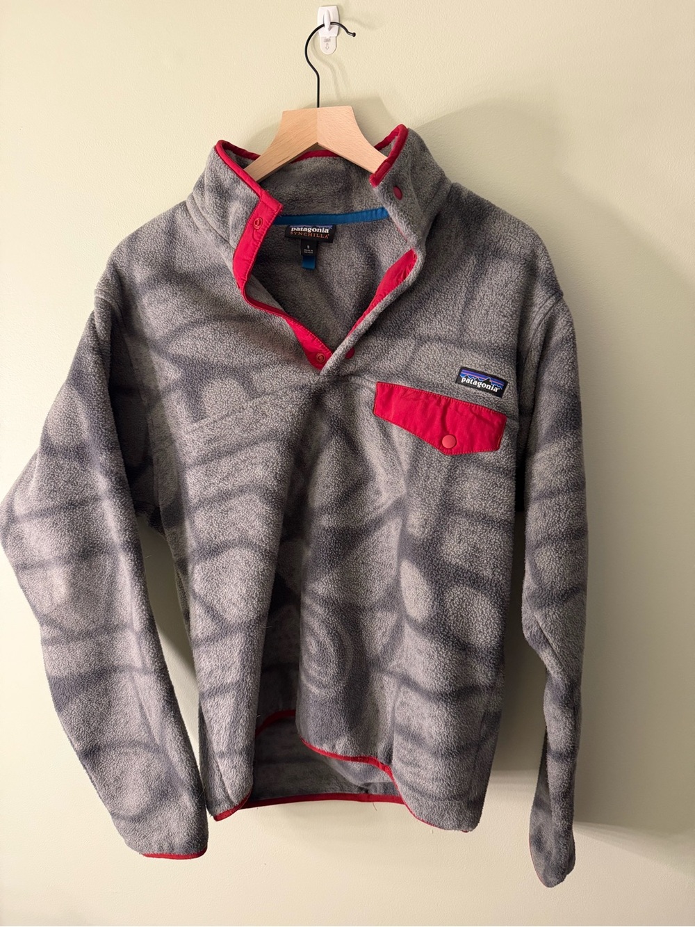 Patagonia Gray Fleece Pullover with Pink Trim